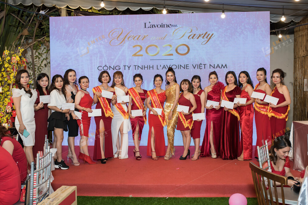 Enter Media chụp ảnh quay phim year end party cho công ty L'avoine