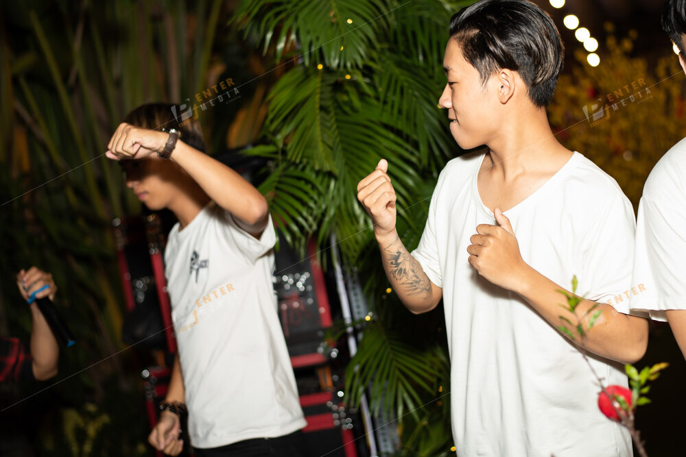 enter-media-chup-anh-quay-phim-year-end-party-cho-l-avoine-085