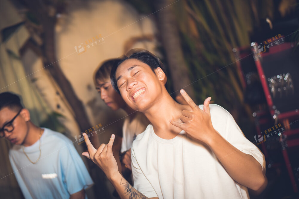 enter-media-chup-anh-quay-phim-year-end-party-cho-l-avoine-102