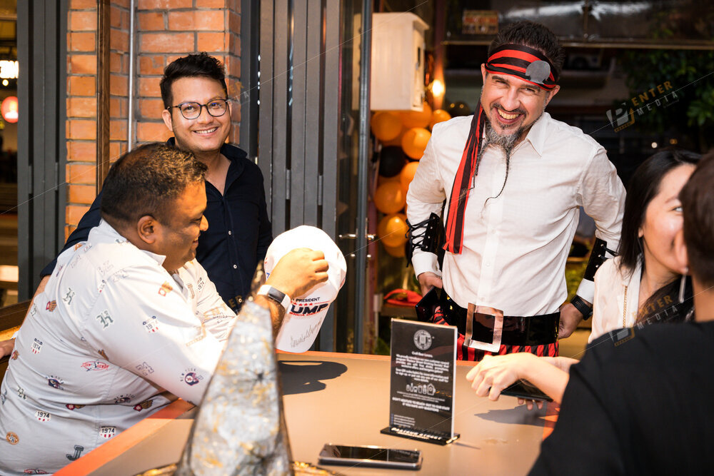 enter-media-chup-anh-su-kien-halloween-cho-pastuer-street-taproom-009