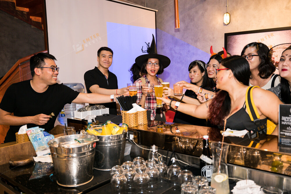 enter-media-chup-anh-su-kien-halloween-cho-pastuer-street-taproom-018