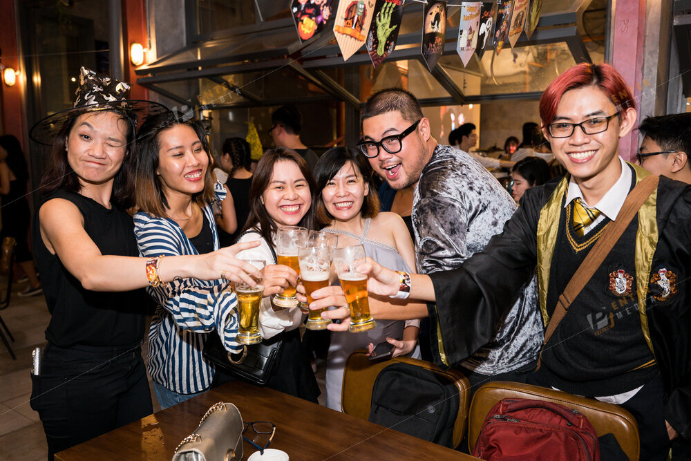 enter-media-chup-anh-su-kien-halloween-cho-pastuer-street-taproom-030