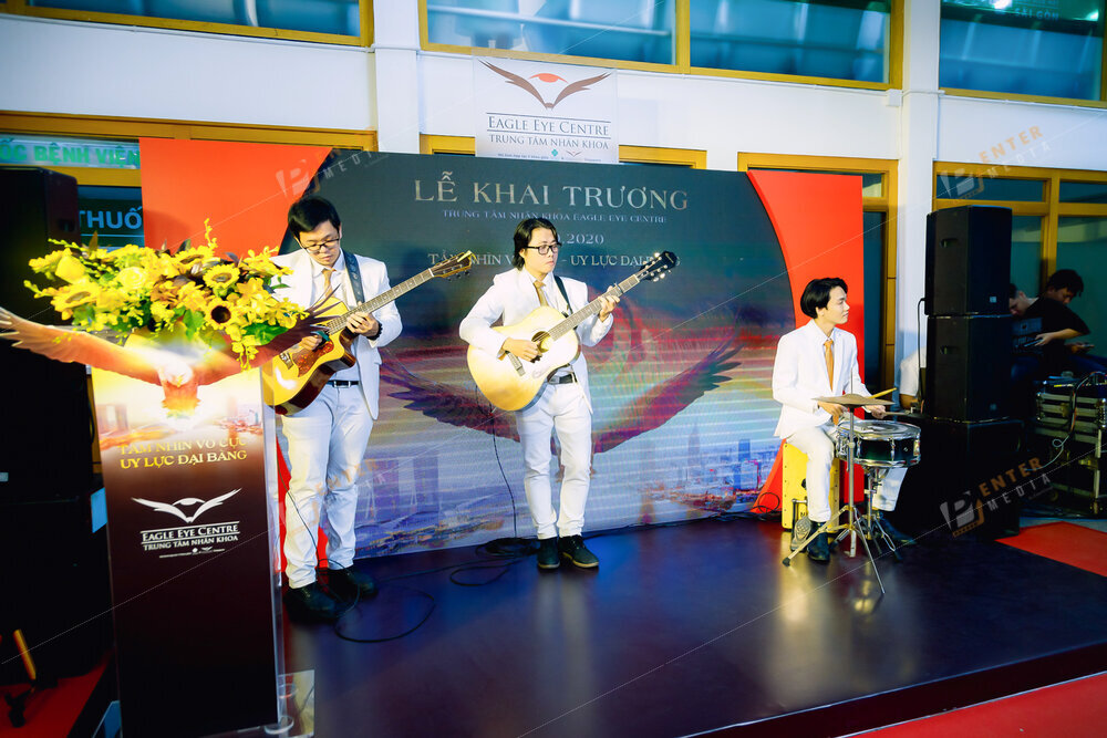 enter-media-chup-anh-su-kien-khai-truong-trung-tam-nhan-khoa-eagle-eye-centre-vietnam-005