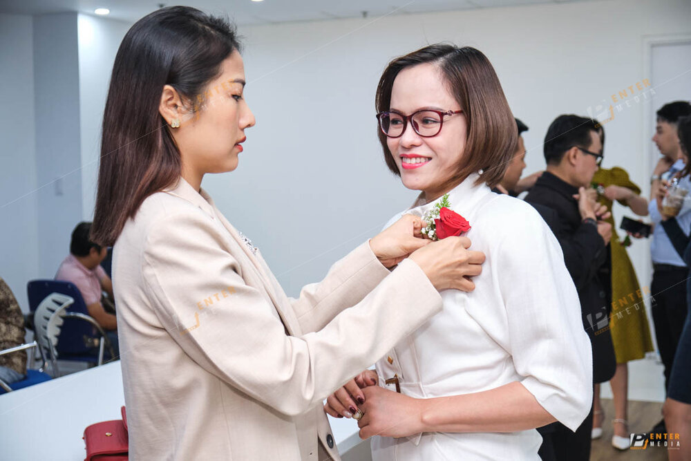 enter-media-chup-anh-su-kien-quay-phim-su-kien-grand-opening-cho-cong-ty-seacret-003