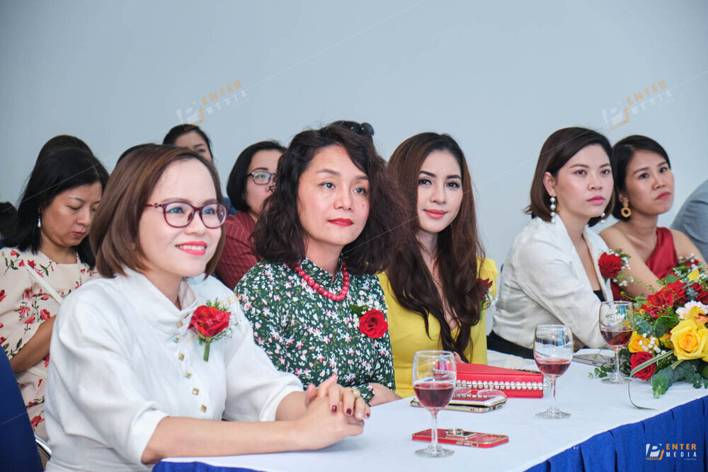 enter-media-chup-anh-su-kien-quay-phim-su-kien-grand-opening-cho-cong-ty-seacret-021