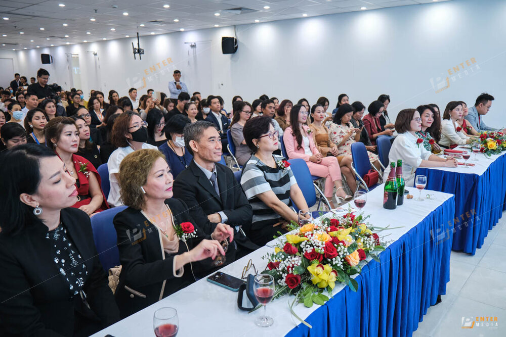 enter-media-chup-anh-su-kien-quay-phim-su-kien-grand-opening-cho-cong-ty-seacret-022