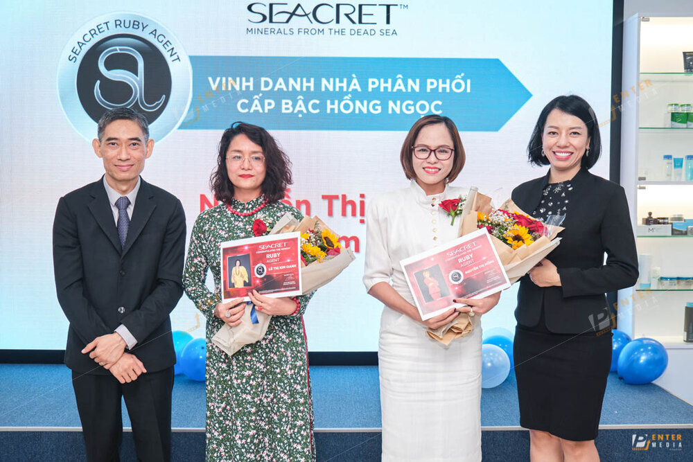 enter-media-chup-anh-su-kien-quay-phim-su-kien-grand-opening-cho-cong-ty-seacret-033