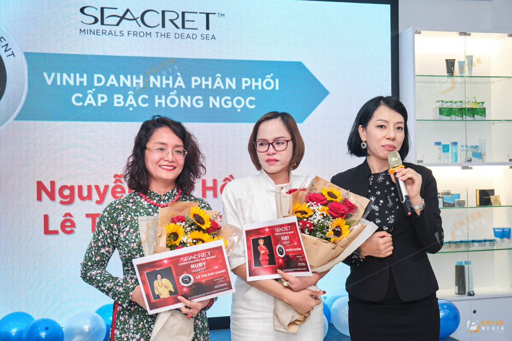 enter-media-chup-anh-su-kien-quay-phim-su-kien-grand-opening-cho-cong-ty-seacret-034