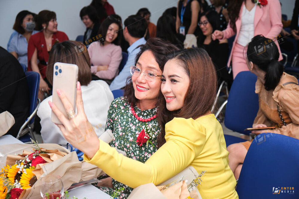 enter-media-chup-anh-su-kien-quay-phim-su-kien-grand-opening-cho-cong-ty-seacret-037