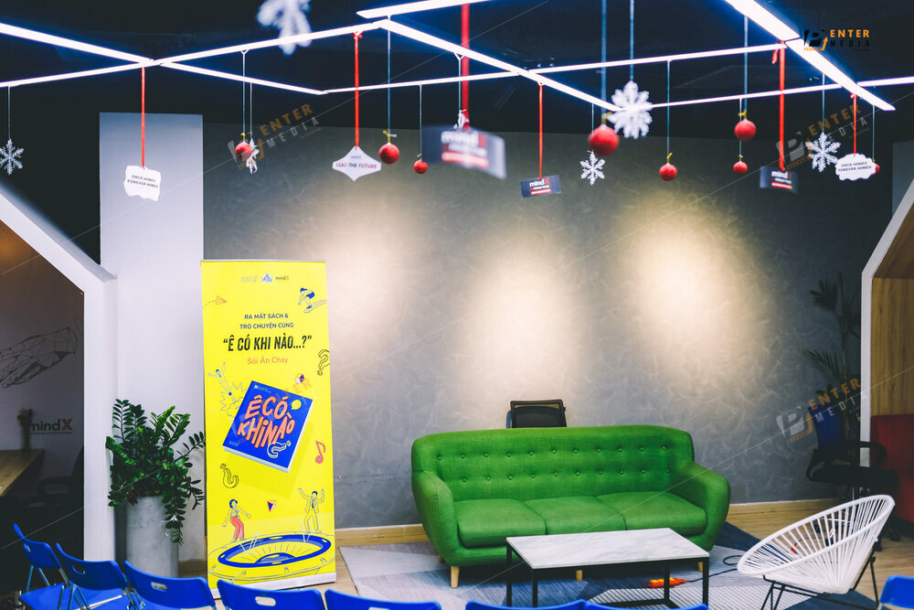 enter-media-chup-anh-su-kien-ra-mat-sach-cho-nha-xuat-ban-du-but-003