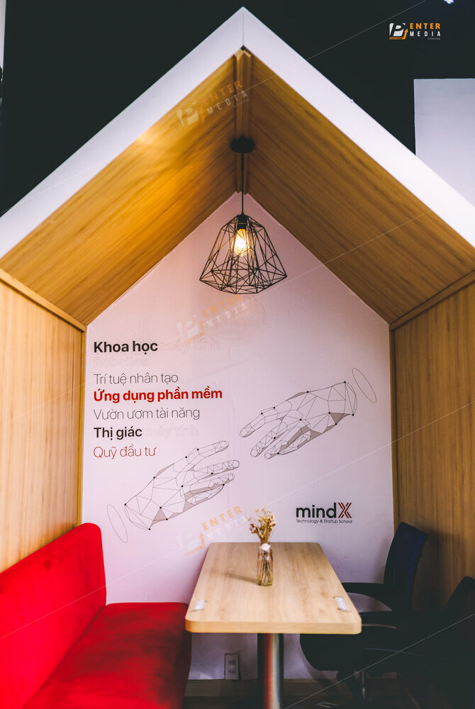 enter-media-chup-anh-su-kien-ra-mat-sach-cho-nha-xuat-ban-du-but-004