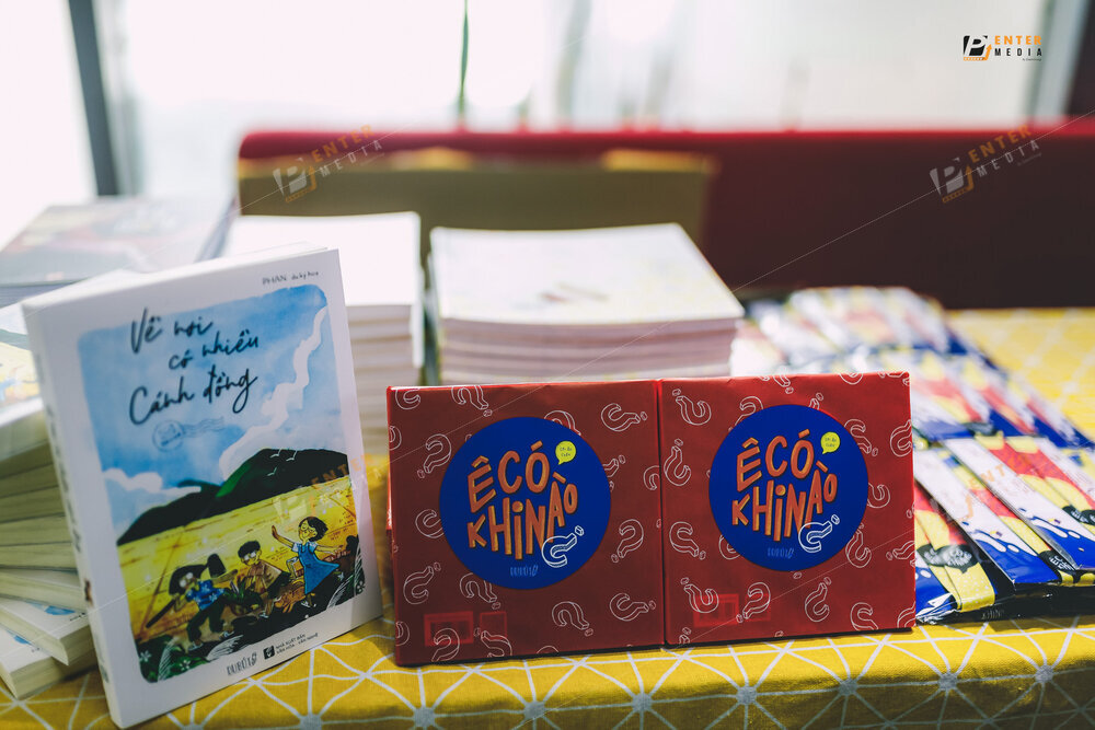 enter-media-chup-anh-su-kien-ra-mat-sach-cho-nha-xuat-ban-du-but-009