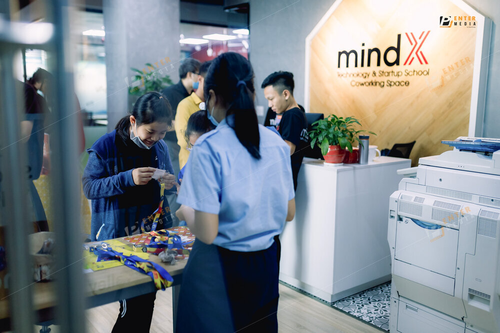 enter-media-chup-anh-su-kien-ra-mat-sach-cho-nha-xuat-ban-du-but-014