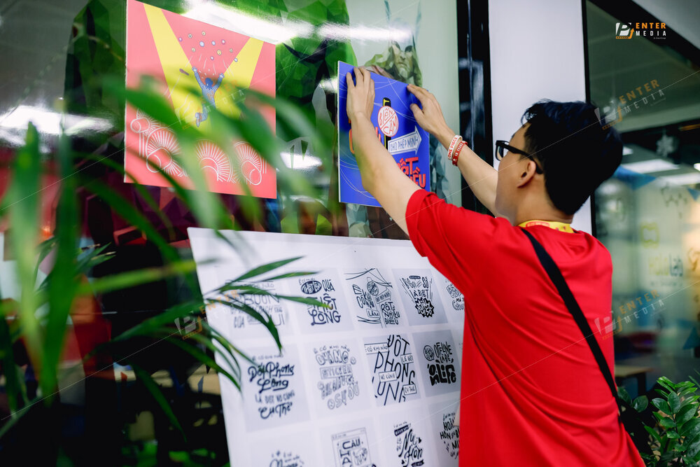 enter-media-chup-anh-su-kien-ra-mat-sach-cho-nha-xuat-ban-du-but-015