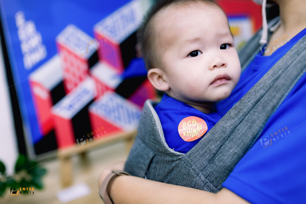 enter-media-chup-anh-su-kien-ra-mat-sach-cho-nha-xuat-ban-du-but-025