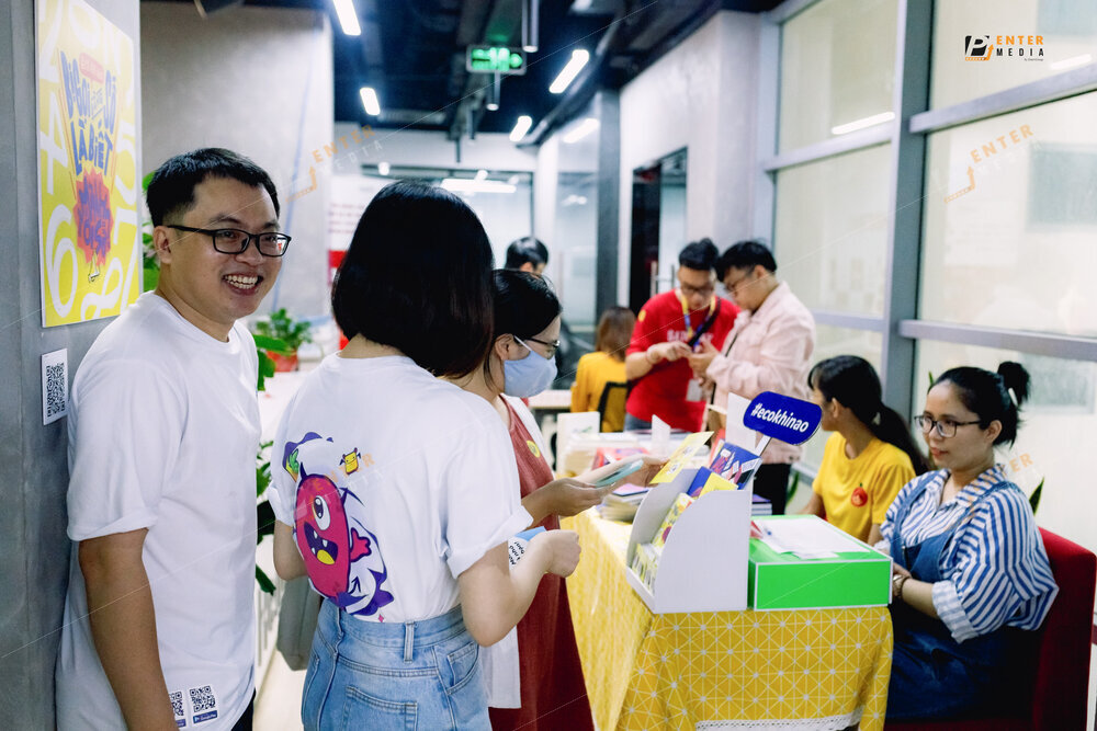 enter-media-chup-anh-su-kien-ra-mat-sach-cho-nha-xuat-ban-du-but-026