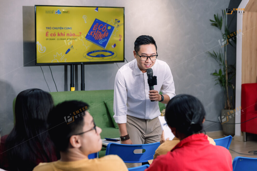 enter-media-chup-anh-su-kien-ra-mat-sach-cho-nha-xuat-ban-du-but-031