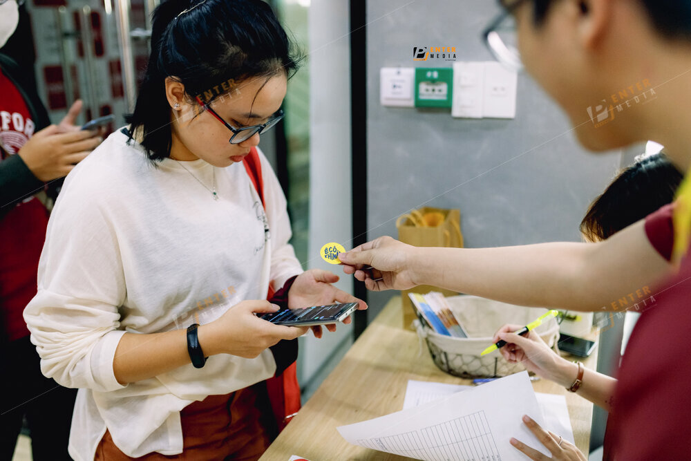 enter-media-chup-anh-su-kien-ra-mat-sach-cho-nha-xuat-ban-du-but-034