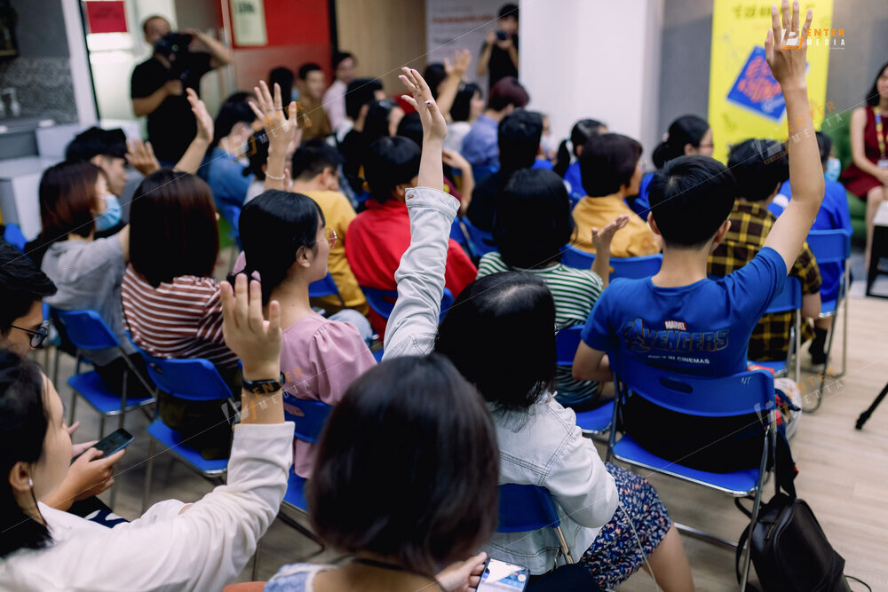 enter-media-chup-anh-su-kien-ra-mat-sach-cho-nha-xuat-ban-du-but-052