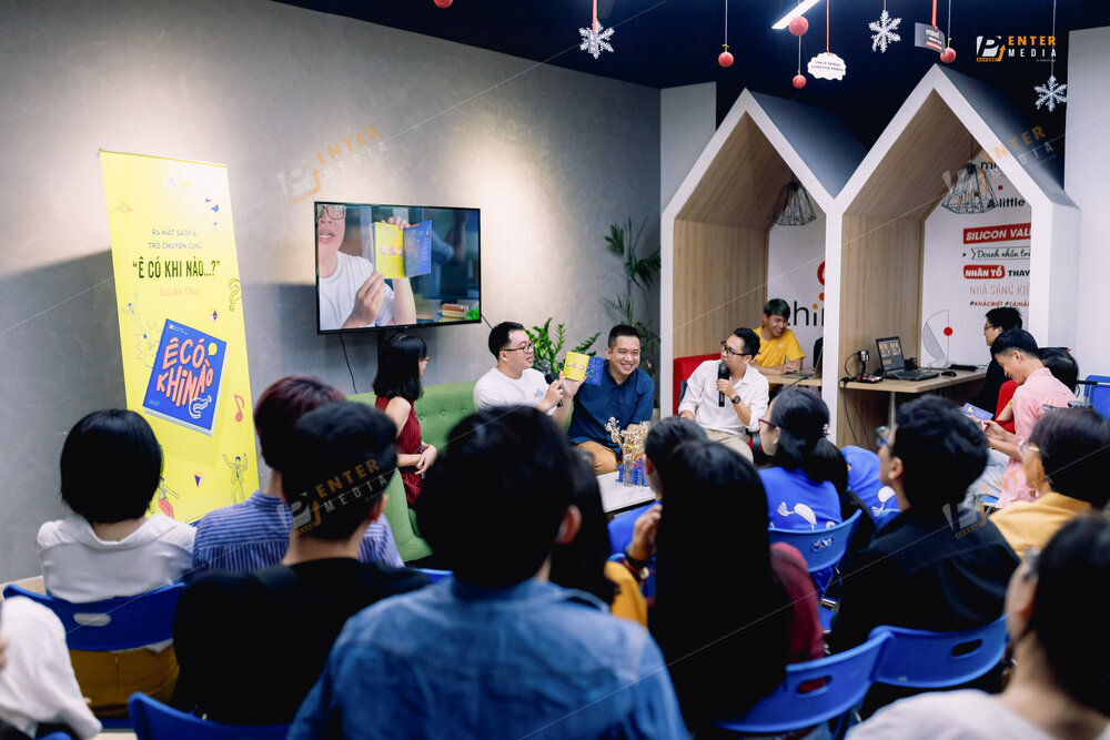 enter-media-chup-anh-su-kien-ra-mat-sach-cho-nha-xuat-ban-du-but-053