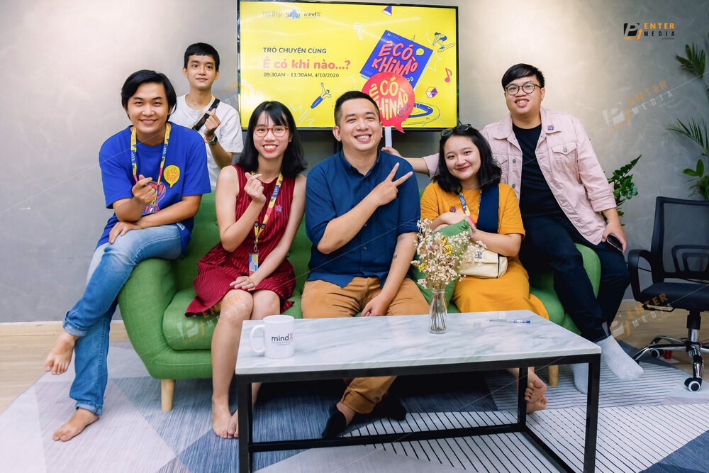 enter-media-chup-anh-su-kien-ra-mat-sach-cho-nha-xuat-ban-du-but-057