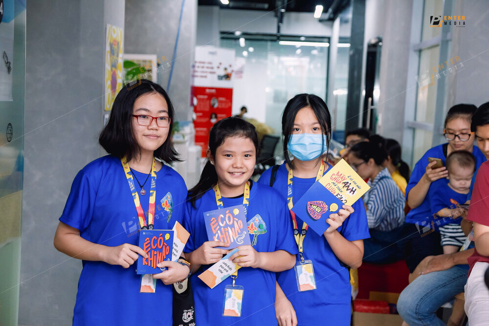 enter-media-chup-anh-su-kien-ra-mat-sach-cho-nha-xuat-ban-du-but-068