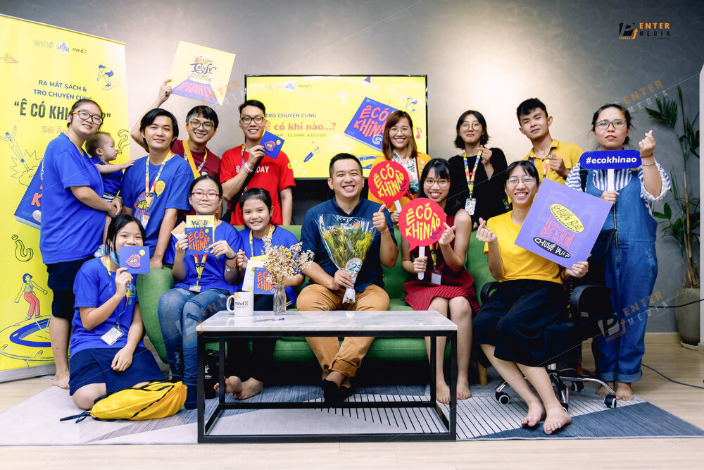 enter-media-chup-anh-su-kien-ra-mat-sach-cho-nha-xuat-ban-du-but-072