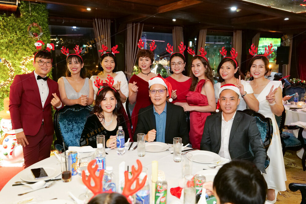enter-media-chup-anh-su-kien-year-end-party-cho-manulife-029