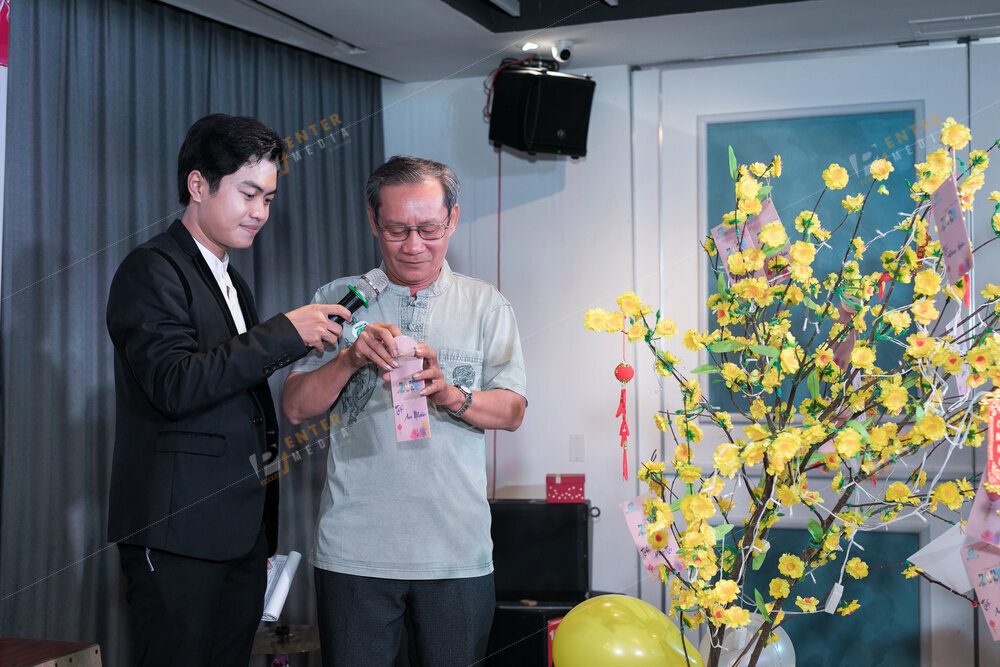 enter-media-chup-anh-tiec-tat-nien-cho-cong-ty-landscape-035