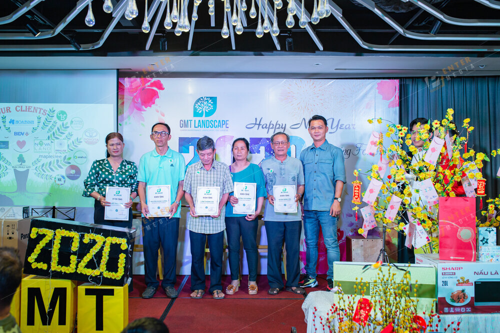 enter-media-chup-anh-tiec-tat-nien-cho-cong-ty-landscape-043