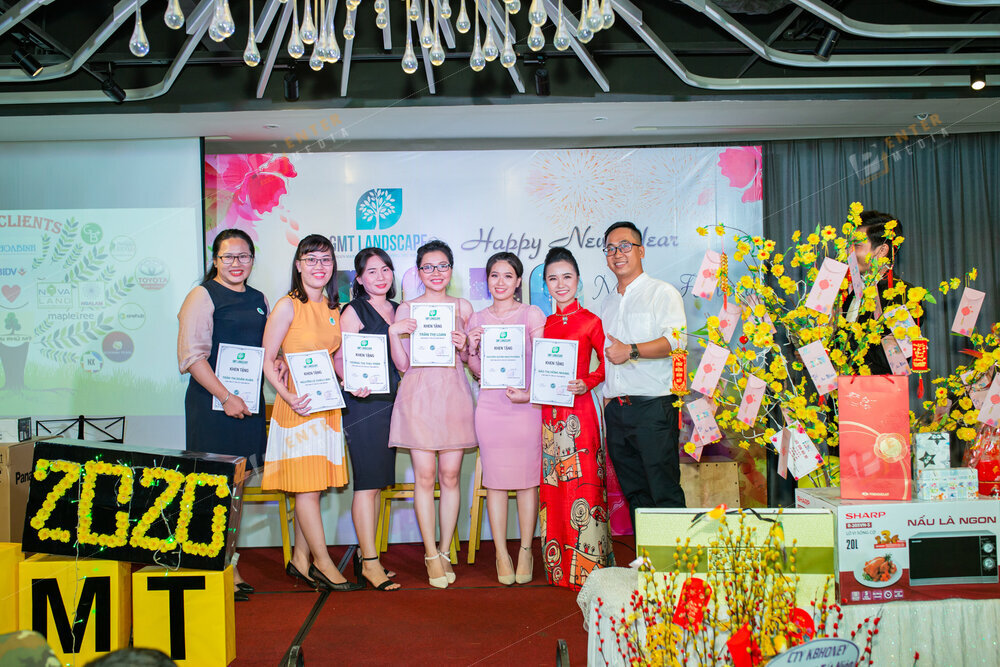 enter-media-chup-anh-tiec-tat-nien-cho-cong-ty-landscape-045