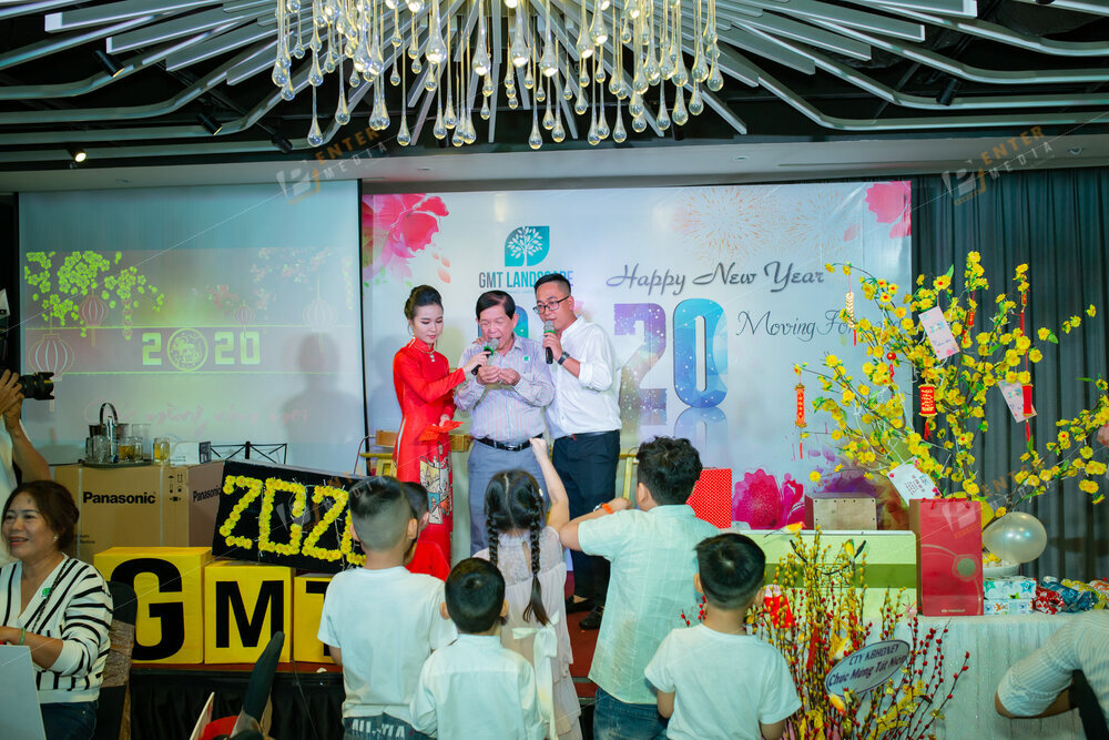 enter-media-chup-anh-tiec-tat-nien-cho-cong-ty-landscape-050