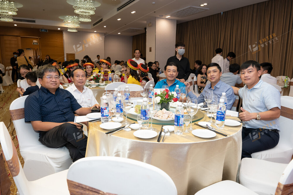 enter-media-chup-anh-tiec-tat-nien-cong-ty-bao-hiem-toan-cau-gic-006