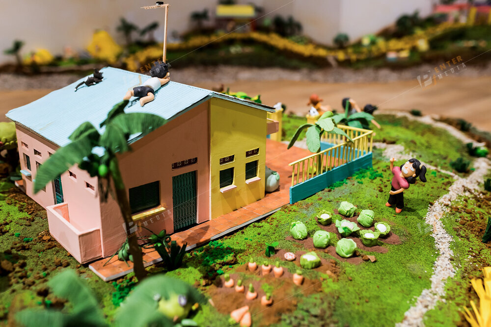 enter-media-chup-anh-trien-lam-showcase-thi-tran-hoa-muoi-gio-cho-nxb-du-but-002