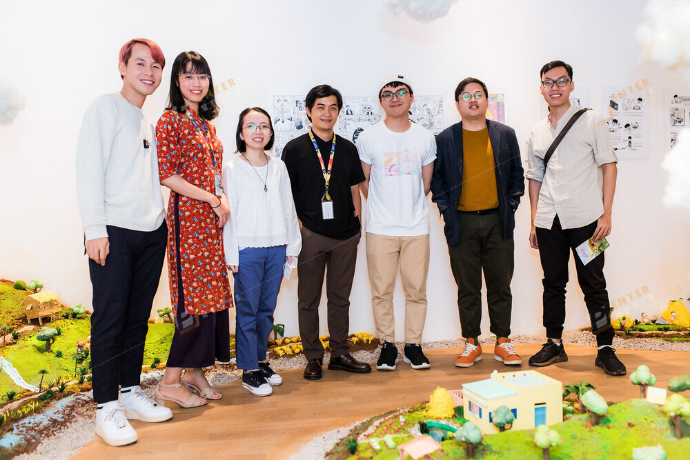 Ban tổ chức triển lãm showcase "Thị trấn Hoa Mười Giờ"