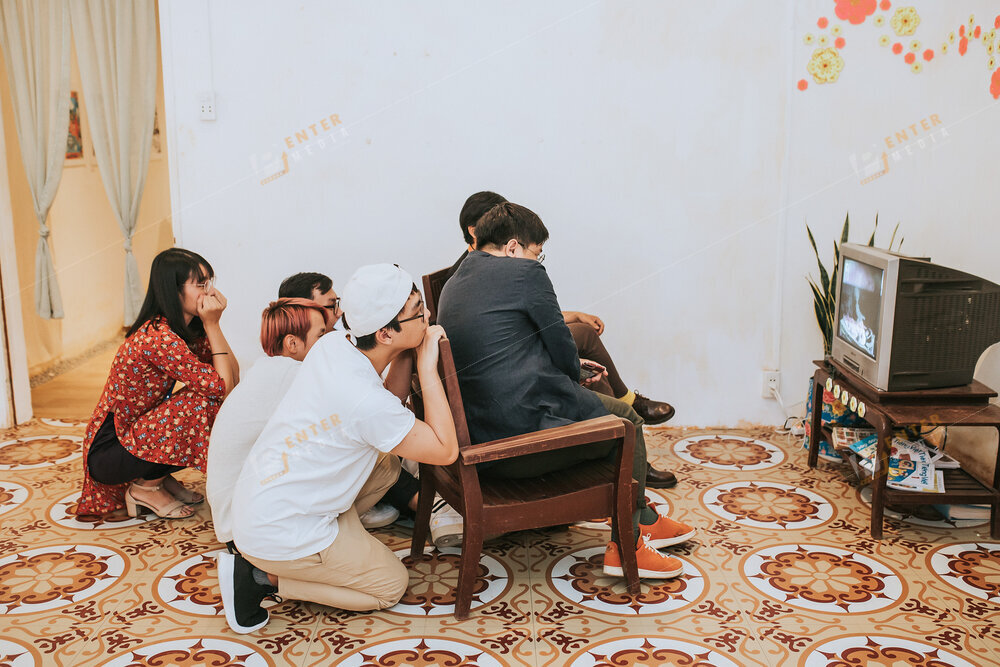 enter-media-chup-anh-trien-lam-showcase-thi-tran-hoa-muoi-gio-cho-nxb-du-but-032