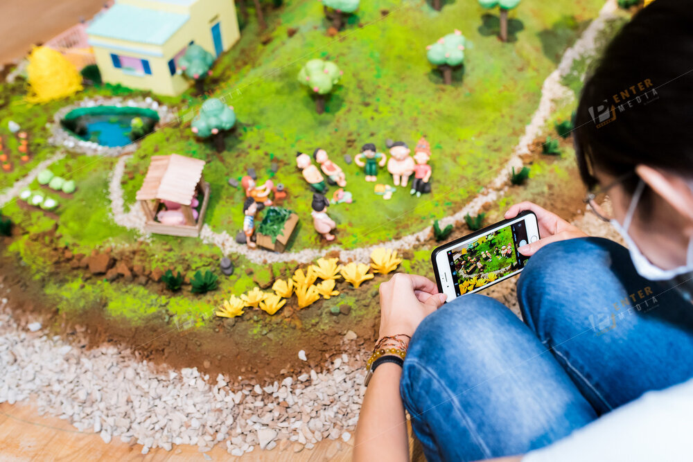 enter-media-chup-anh-trien-lam-showcase-thi-tran-hoa-muoi-gio-cho-nxb-du-but-038