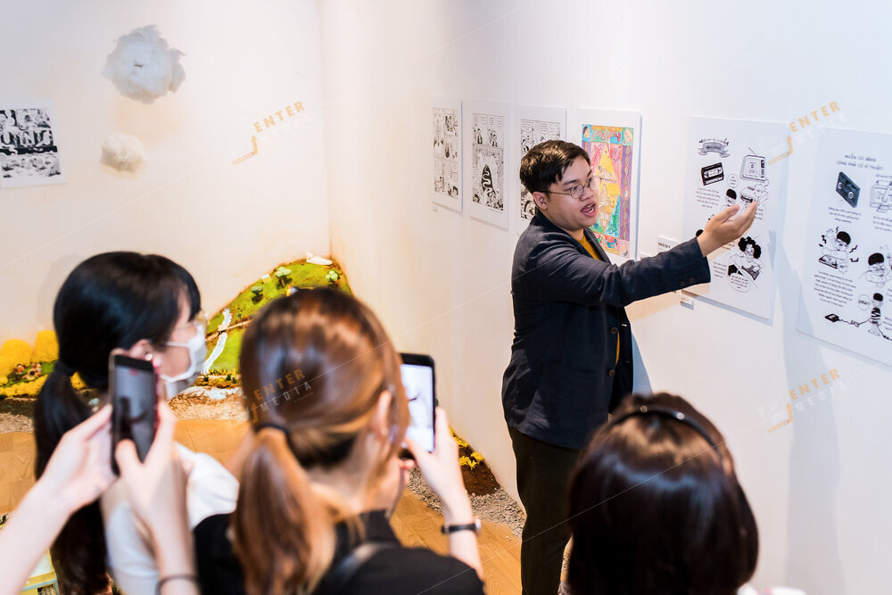 enter-media-chup-anh-trien-lam-showcase-thi-tran-hoa-muoi-gio-cho-nxb-du-but-040