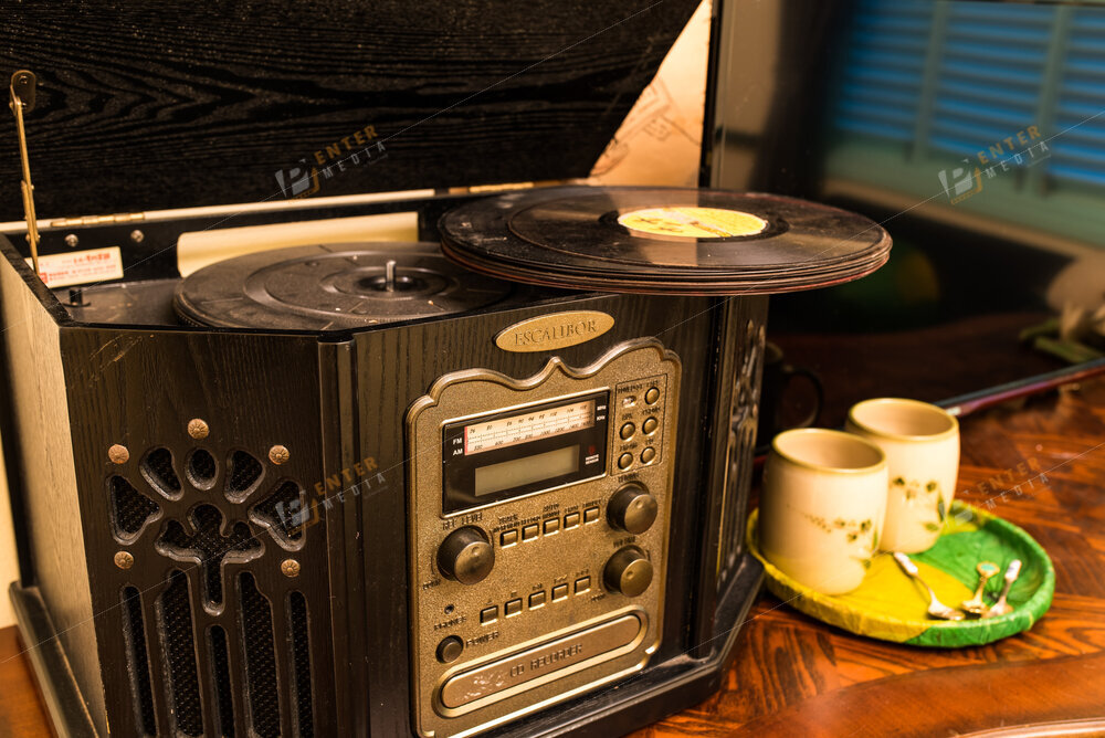 enter-media-chup-hinh-can-ho-airbnb-theo-phong-cach-thiet-ke-sai-gon-xua-007