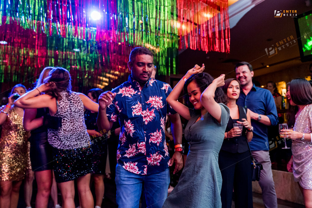 enter-media-chup-hinh-event-giang-sinh-cho-Hard-Rock-Cafe-009