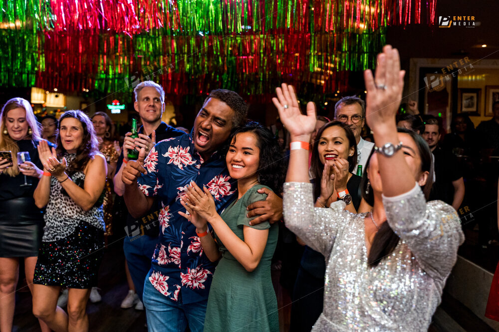 enter-media-chup-hinh-event-giang-sinh-cho-Hard-Rock-Cafe-012