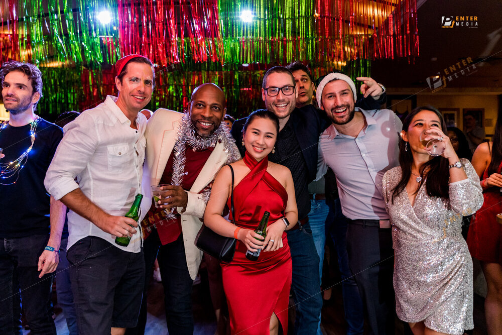 enter-media-chup-hinh-event-giang-sinh-cho-Hard-Rock-Cafe-014