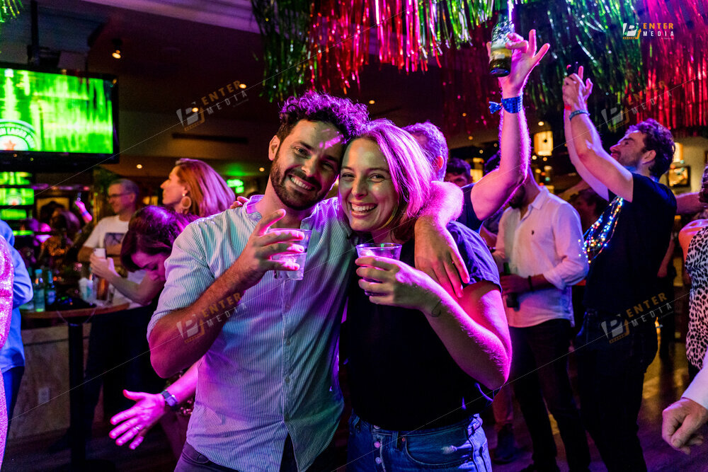 enter-media-chup-hinh-event-giang-sinh-cho-Hard-Rock-Cafe-030