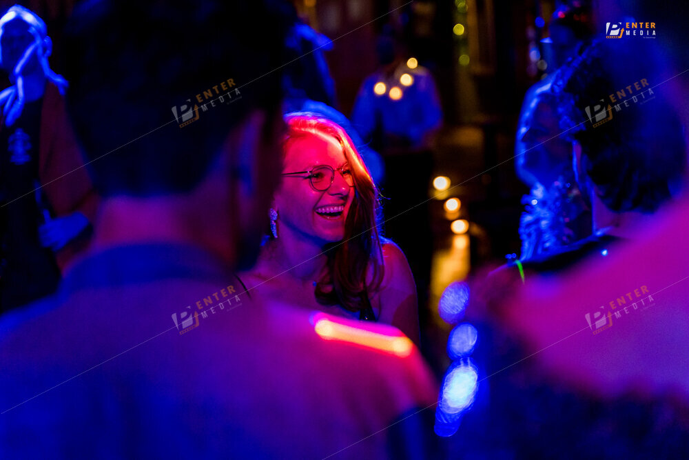 enter-media-chup-hinh-event-giang-sinh-cho-Hard-Rock-Cafe-041