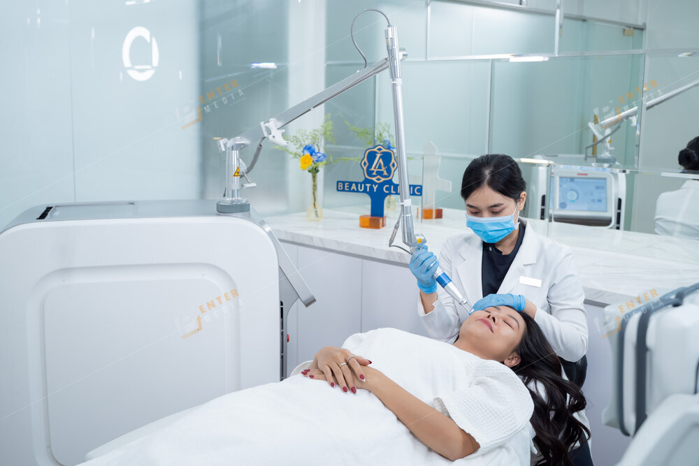 enter-media-chup-quay-su-kien-nganh-tham-my-lam-dep-cho-LA-Beauty-Clinic-029