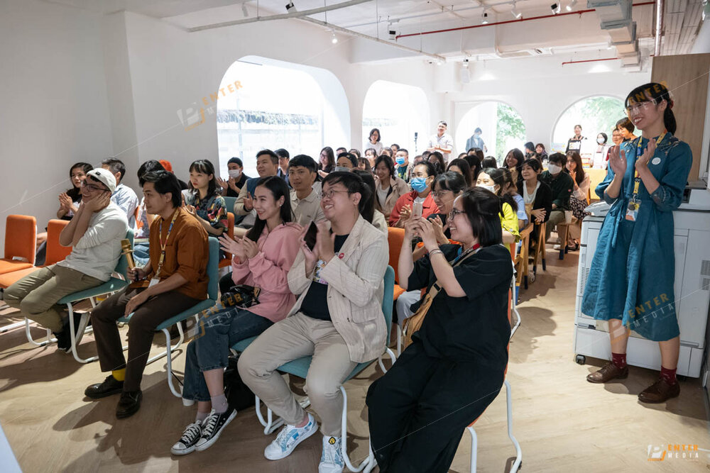 enter-media-cung-cap-dich-vu-chup-anh-su-kien-ra-mat-sach-thi-tran-hoa-muoi-gio-031