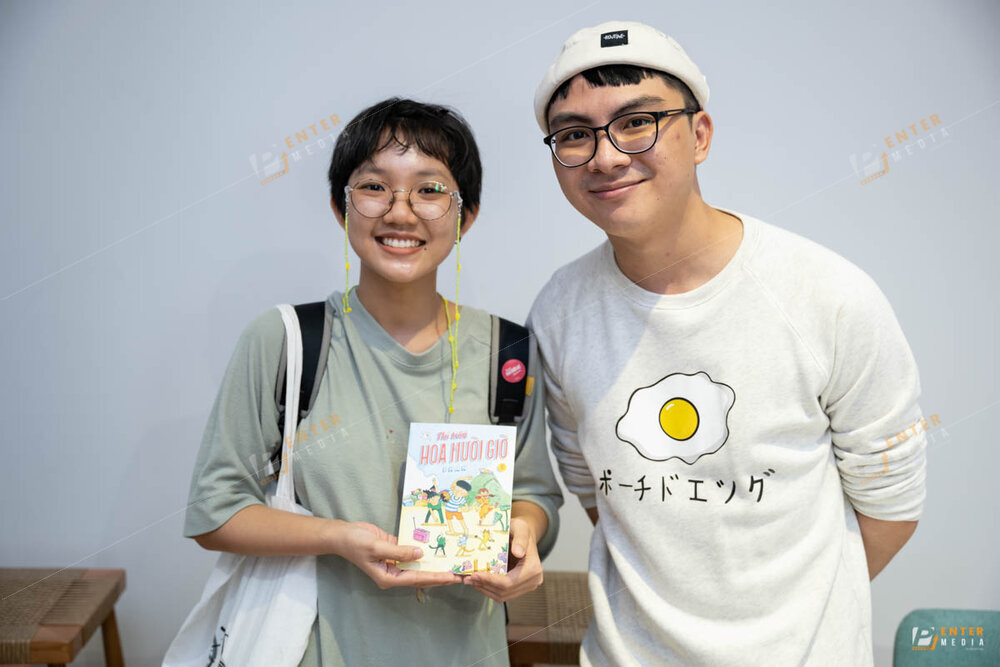 enter-media-cung-cap-dich-vu-chup-anh-su-kien-ra-mat-sach-thi-tran-hoa-muoi-gio-042