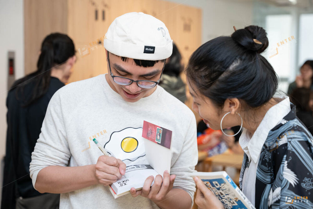 enter-media-cung-cap-dich-vu-chup-anh-su-kien-ra-mat-sach-thi-tran-hoa-muoi-gio-046