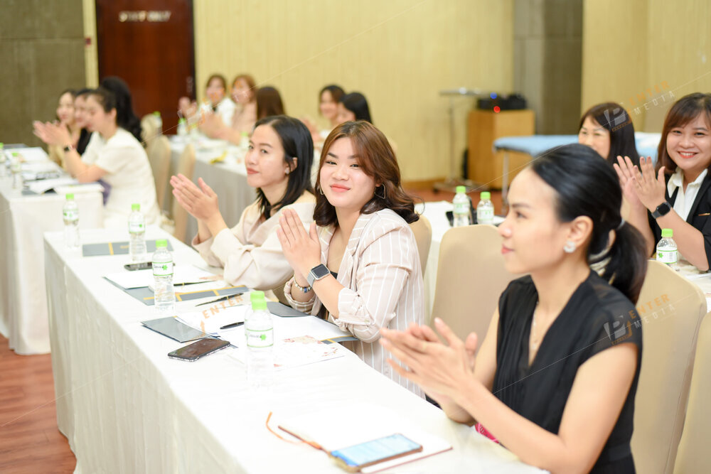 enter-media-quay-chup-su-kien-hoi-thao-dao-tao-set-up-he-thong-spa-tieu-chuan-han-quoc-024