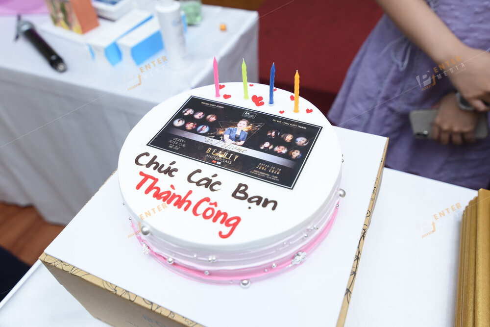 enter-media-quay-chup-su-kien-hoi-thao-dao-tao-set-up-he-thong-spa-tieu-chuan-han-quoc-040